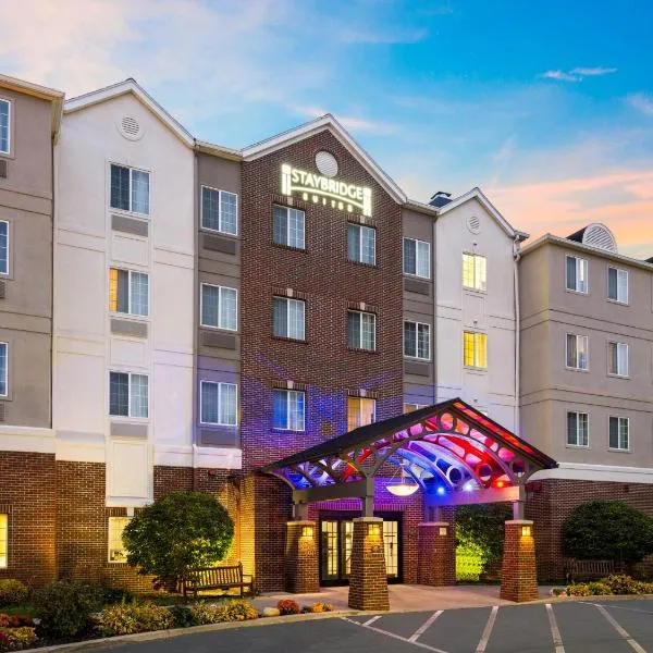 Staybridge Suites Rochester University by IHG, hotel in Rochester