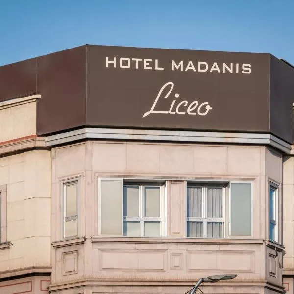 Hotel Madanis Liceo, Hotel in L’Hospitalet de Llobregat