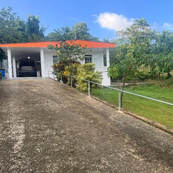 Coqui del corazón Guest House، فندق في هاتيلو