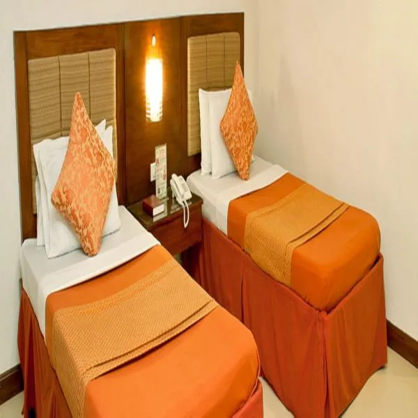 Royal Garden Hotel, hotel en Ozamis