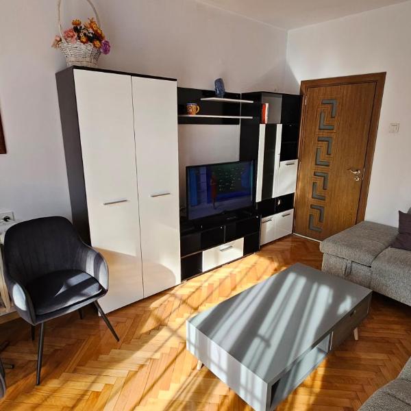 Urban Comfort 1BR near South Park with Balcony, Sofia