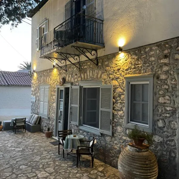 Piteoussa rooms, hotel v destinaci Hydra