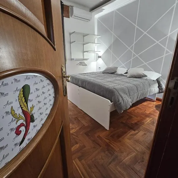 B&B TERRONIA, hotel in Naples