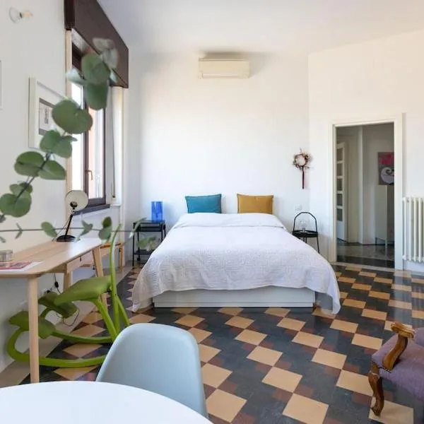 मिलानो में, होटल BIG BRIGHT COZY STUDIO APARTMENT IN NOLO NEAR MM1