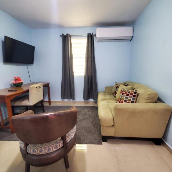 Spacious 2 BR, fully equipped kitchen close to Ferry, Unit 5, Catano