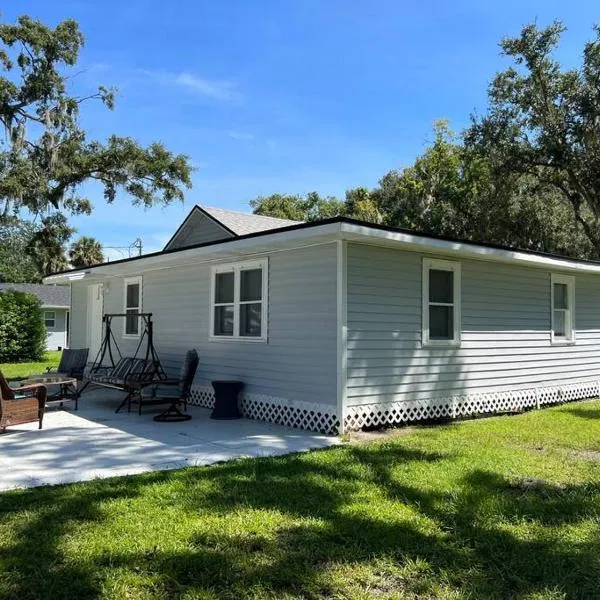 Home in Kissimmee with Huge Backyard, hotell Kissimmees