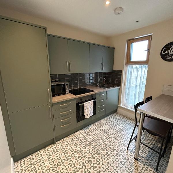 Two bedroom ground floor apartment, professionally managed, Dublino