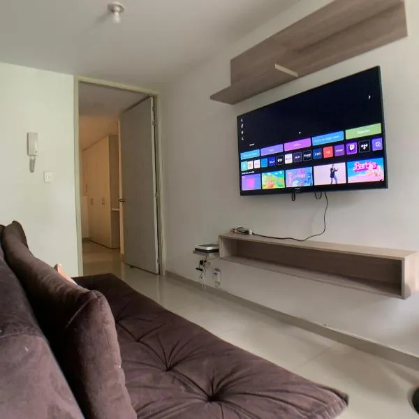 Apartaestudio en a Milla de oro, restaurantes, Centros comerciales, clínica Keralty, ξενοδοχείο σε Ibagué