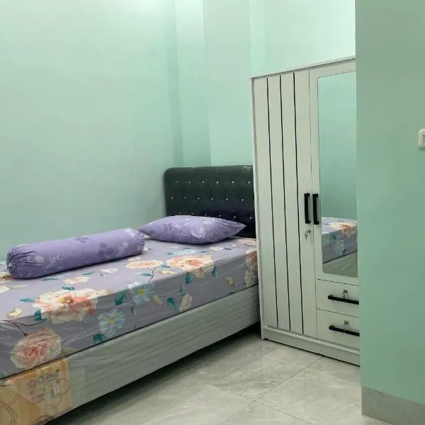 Hotel O Homestay Purirano، فندق في Lepoleop