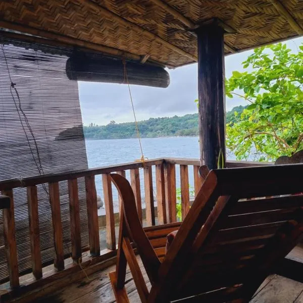 Shey's Travellers Inn, hotel di Mambajao