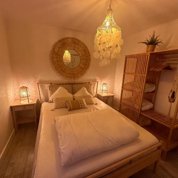 TOP appartement met garage "Au Franelle", hotel in Ostend