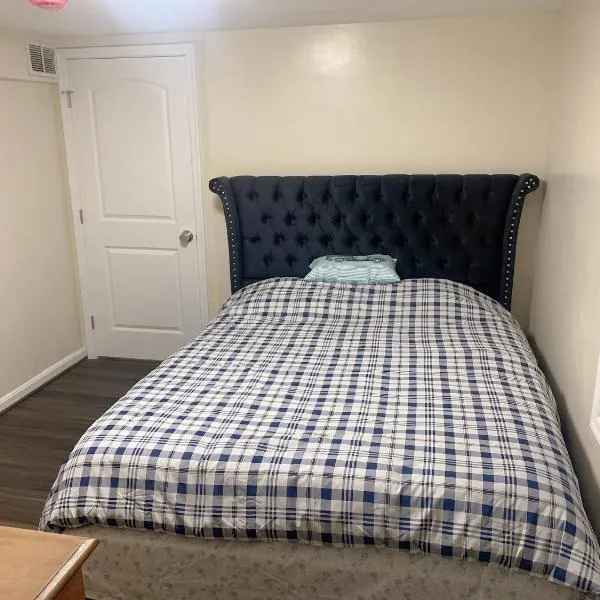 Brand new bedroom next Camden yard , convention center，位于巴尔的摩的酒店