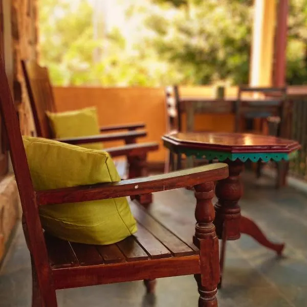 AMOUR AT TURTLE BEACH, ξενοδοχείο στο Tangalle