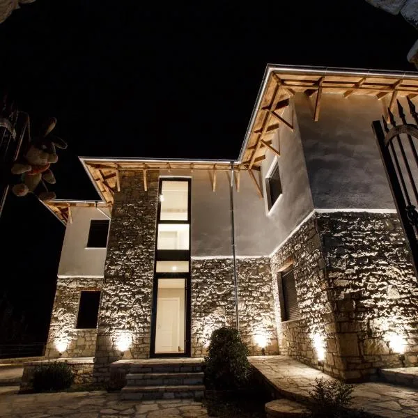 Bujtina KOEL, hotel v destinaci Gjirokastër