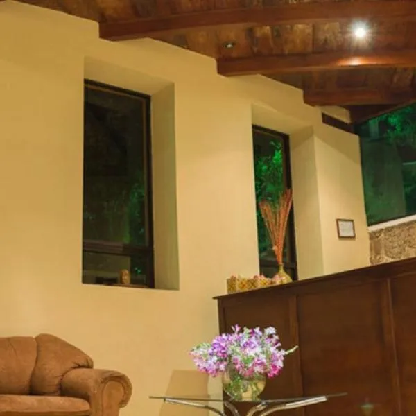 Hotel y Bungalows Santa Ana, hôtel à Quetzaltenango