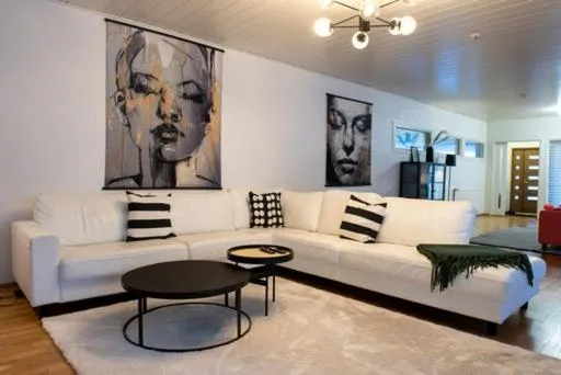 Villa Koivu 100m2 3mh, rauhallinen ja tyylikäs kaupunkikoti, hotel v mestu Seinäjoki