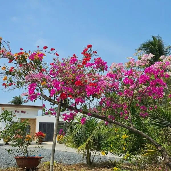 Nhà nghỉ Trúc Mây, hotel in Ben Tre
