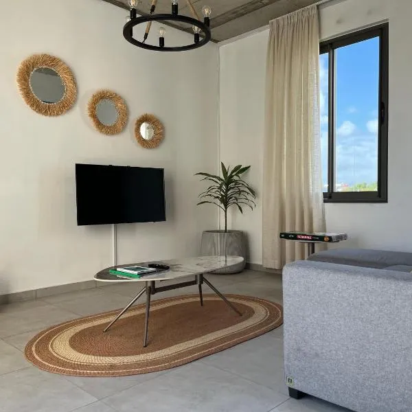 Cosy 2 bedrooms apts in Pereybere -Seasons Break Apartment, hotel in Pereybere