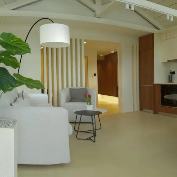 Luxury Penthouse w/ sea view, hotel v Aténách