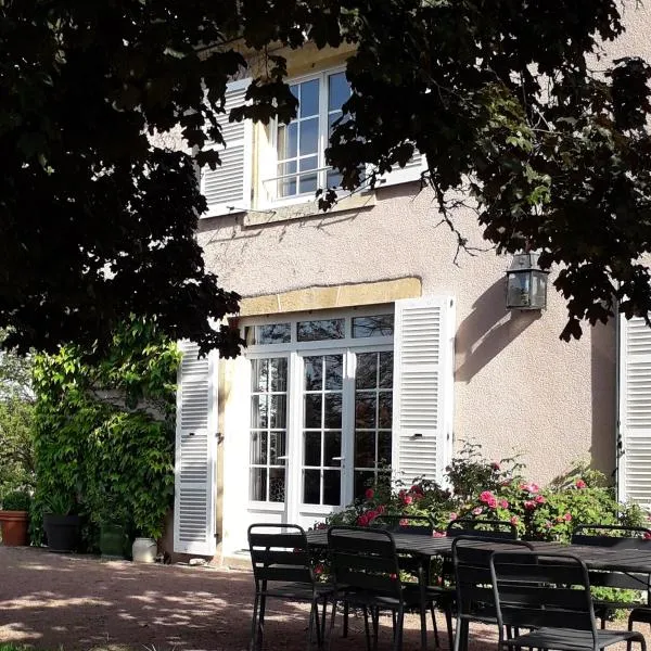 Chambres d'hôtes La Maison d'Après, Hotel in Charolles
