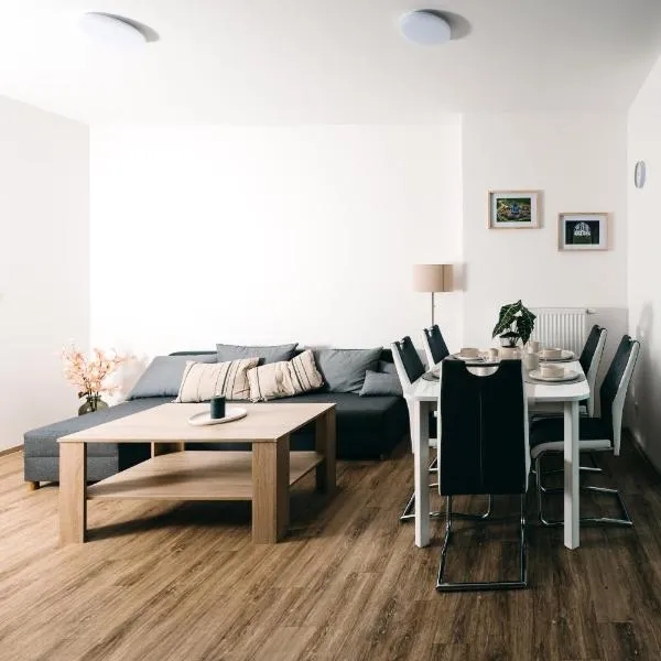 Byt 21 v Rezidenci Bílý lev na náměstí, ξενοδοχείο σε Žďár nad Sázavou