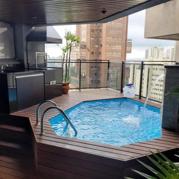Morumbi, Apartamento Pub, SPA com hidromassagem, PISCINA Aquecida PRIVATIVA, LAREIRA, tudo que você precisa para descansar, trabalhar ou realizar aquela comemoração! Com total conforto e PRIVACIDADE! O Apt Nota 10 de SP!, Hotel in São Paulo