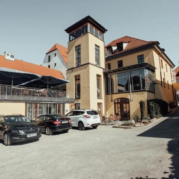 Hotel "Alter Pfarrhof", ξενοδοχείο σε Nabburg