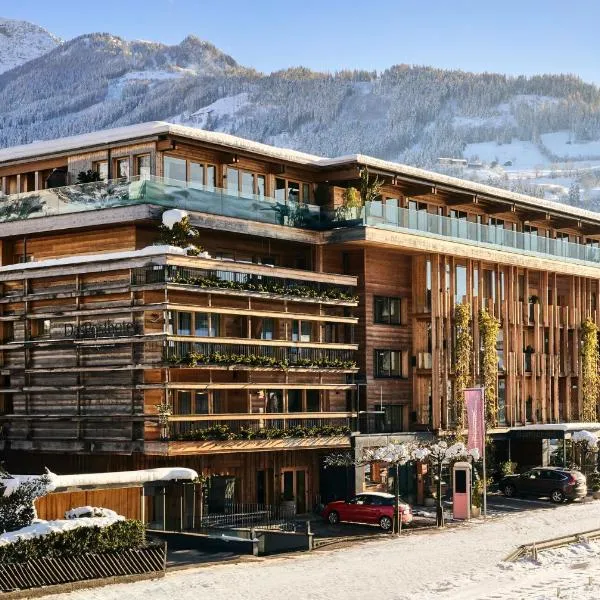 Small Luxury Hotel of the World - DasPosthotel, hotel v destinaci Zell am Ziller