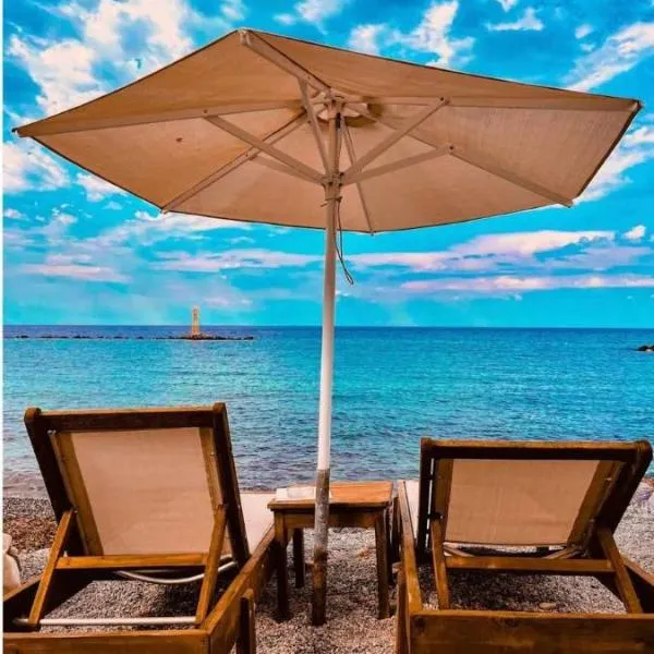 Galazio Seaside Luxury Rooms & Coffee Shop, ξενοδοχείο στον Πλαταμώνα