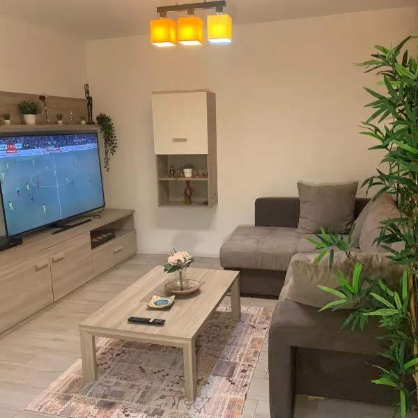 ANNABELLE Comfort & Luxury Apartament brand new!, hotel en Craiova