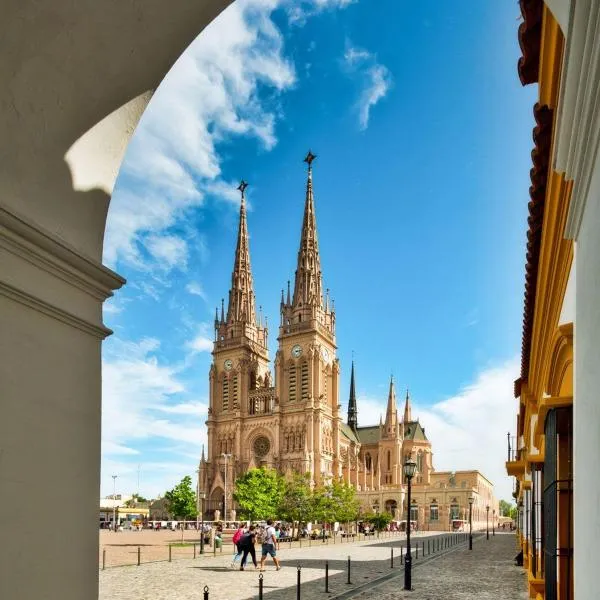 Humberto Apart A, hôtel à Luján