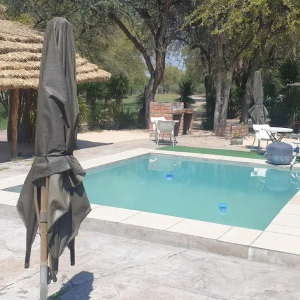 Paradise Camp Game Lodge, hotel a Grootfontein