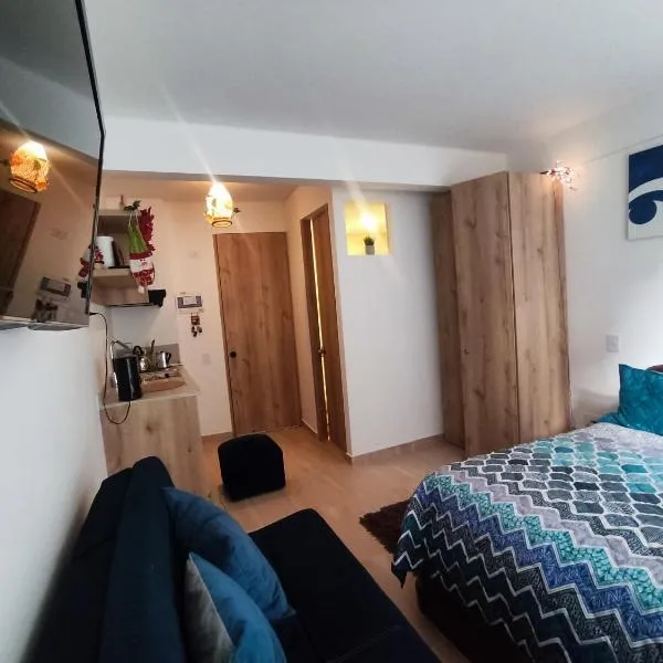 Aparta estudio en la candelaria WiFi rápido-a pasos del museo de oro, hotel in Bogotá