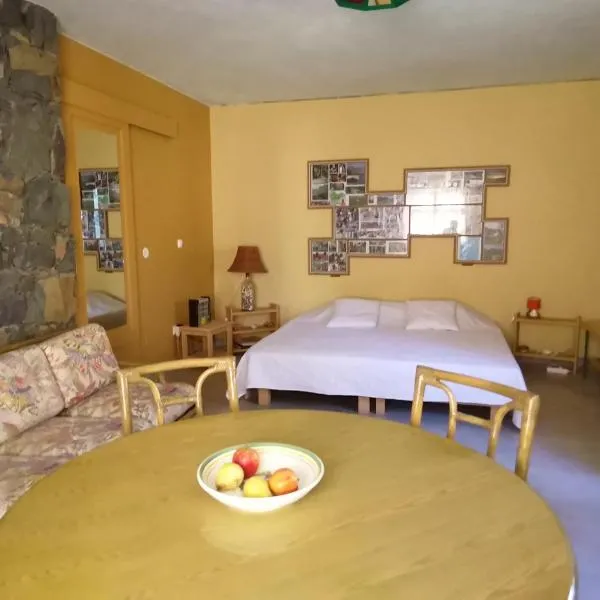 Chambre indépendante, hotel in Porto Novo