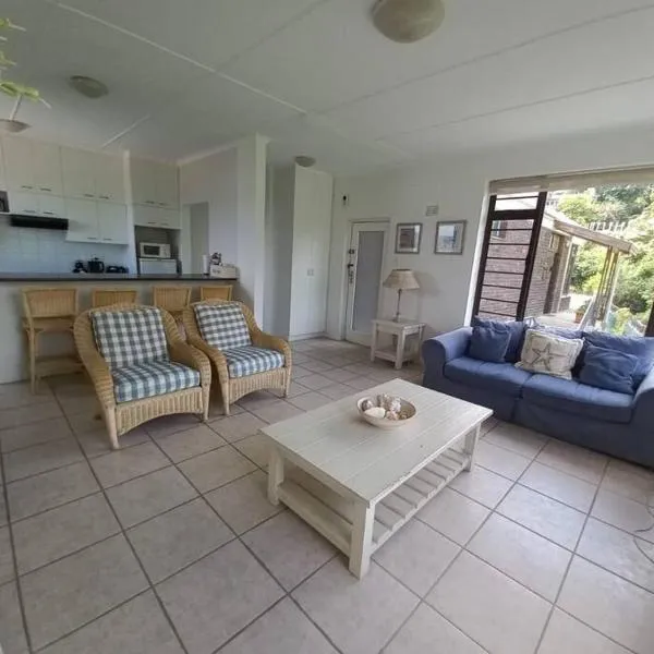 Two bedroom at Le Mer with a lagoon view, hotel in Knysna