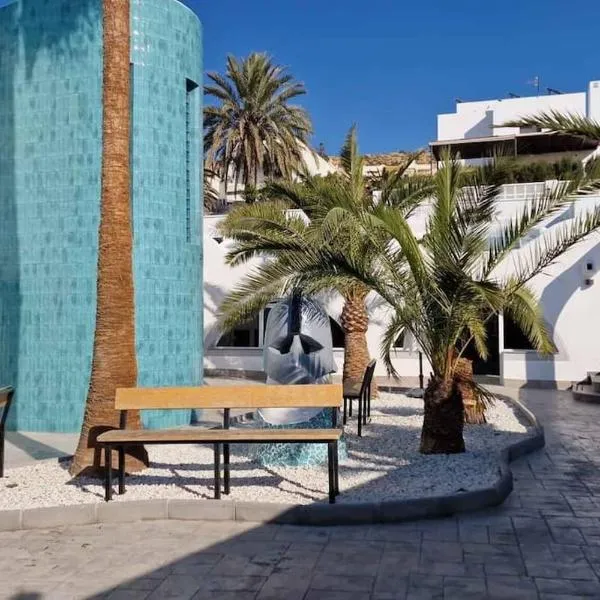 Gaviotas Beach Golf, hotel in Almerimar