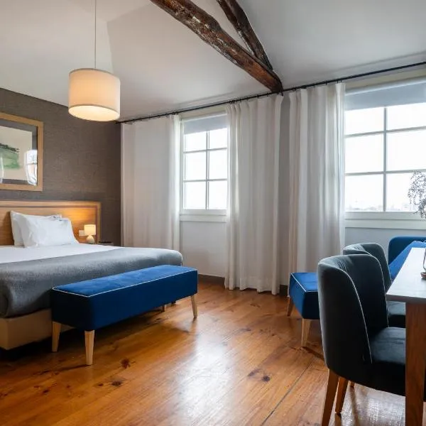 Santa Catarina FLH Suites, hotel no Porto