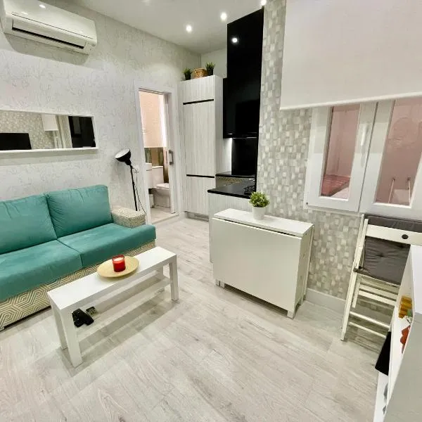 Adorable apartamento en Chamberi、マドリードのホテル