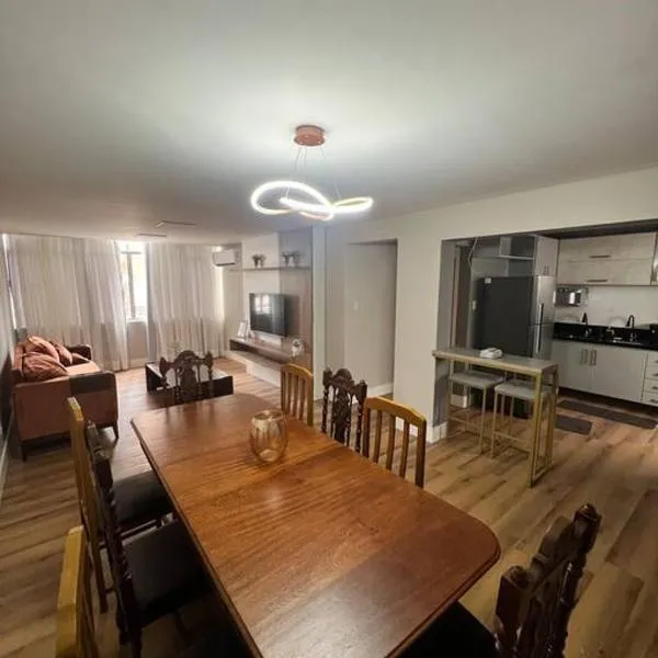 Apartamento Ondina 4 quartos, hotel in Salvador