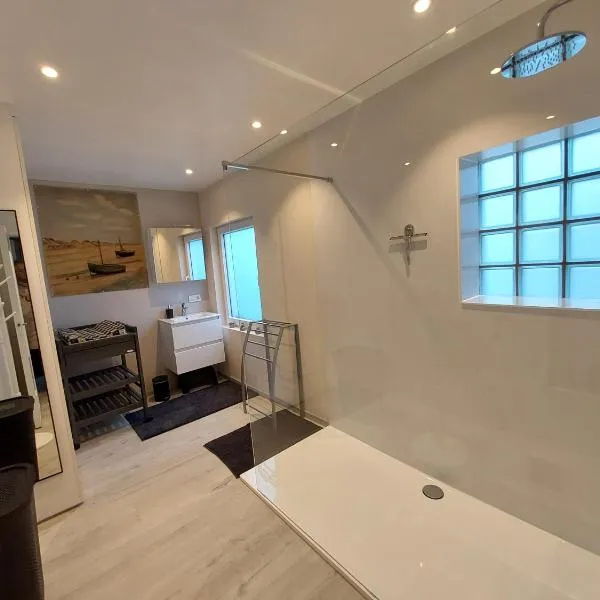 Repos St Elisabeth nabij Plopsaland, ξενοδοχείο σε De Panne