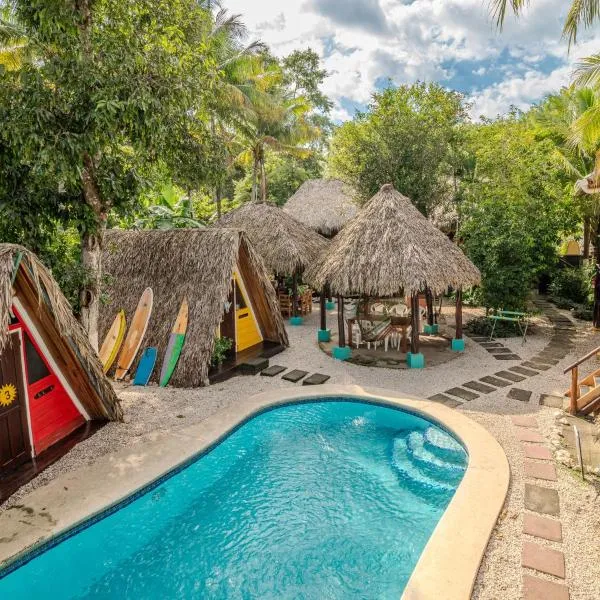 Playa Grande Surf Camp, hotel en Playa Grande