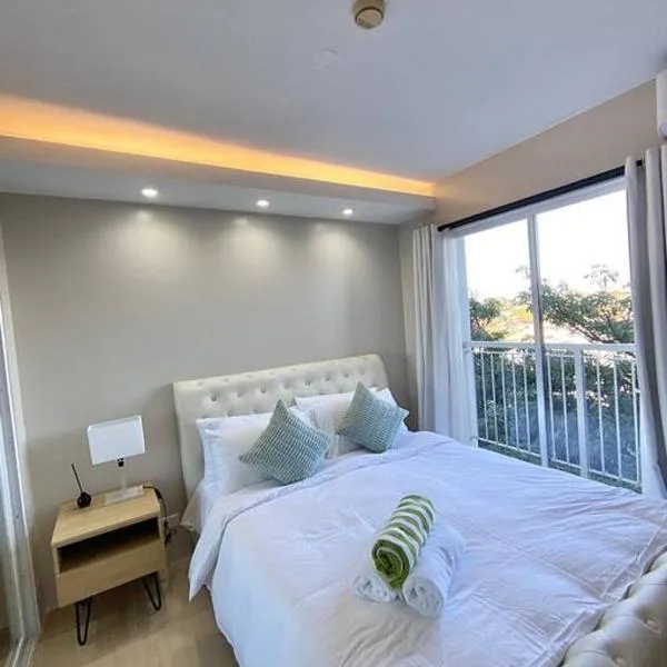 Modern Oasis: Pool + Netflix, hôtel à Manille