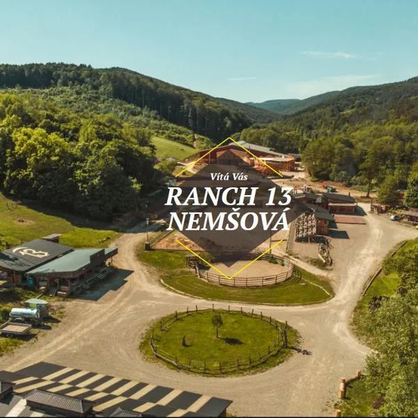 Ranch 13 - Western a kone, ξενοδοχείο σε Nemšová