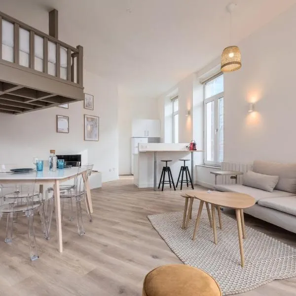 Spacious and bright studio in the center., hotell i Lille