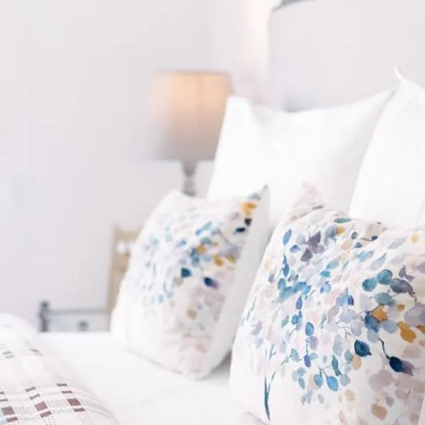 Elia House 3 near Nafpaktos, Hotel in Lóngos