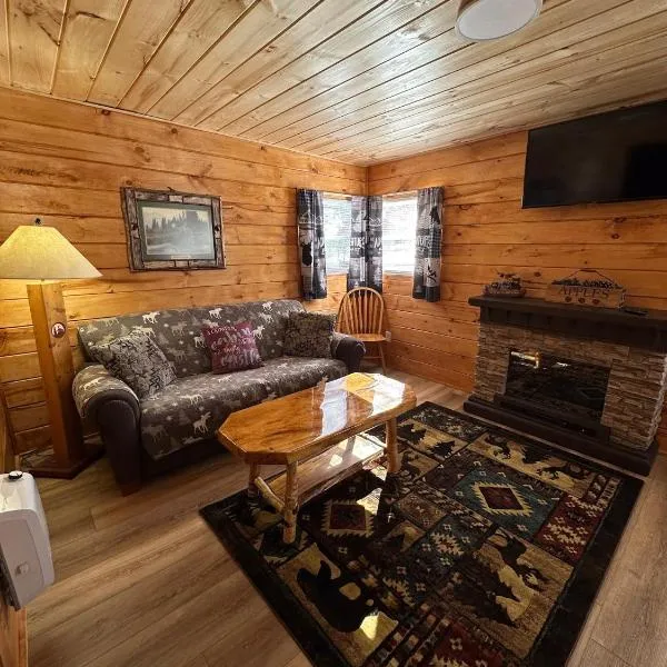 Rowe's Adirondack Cabins of Schroon Lake, Hotel in Schroon Lake