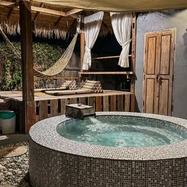 Waree Onsen Resort, hotel v destinaci Lamphun