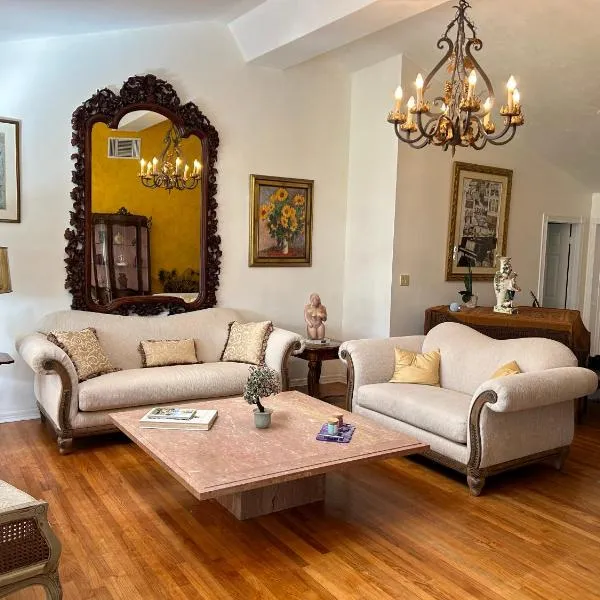 The Sanctuary House, hotel di West Palm Beach