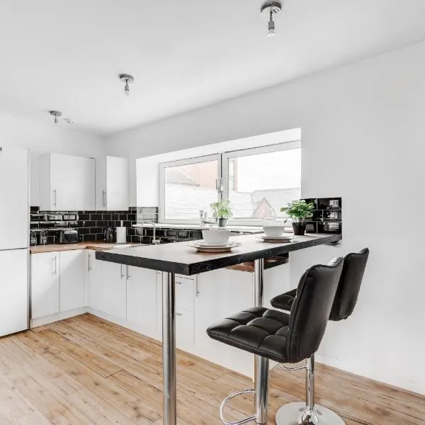 Large Central Apartment - free nearby parking, hotel in Liverpool