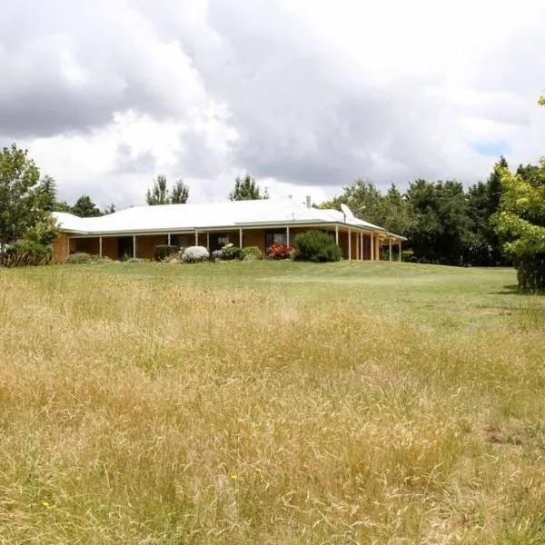 Topsys Corner - large rural house near Orange, hotel in Shadforth